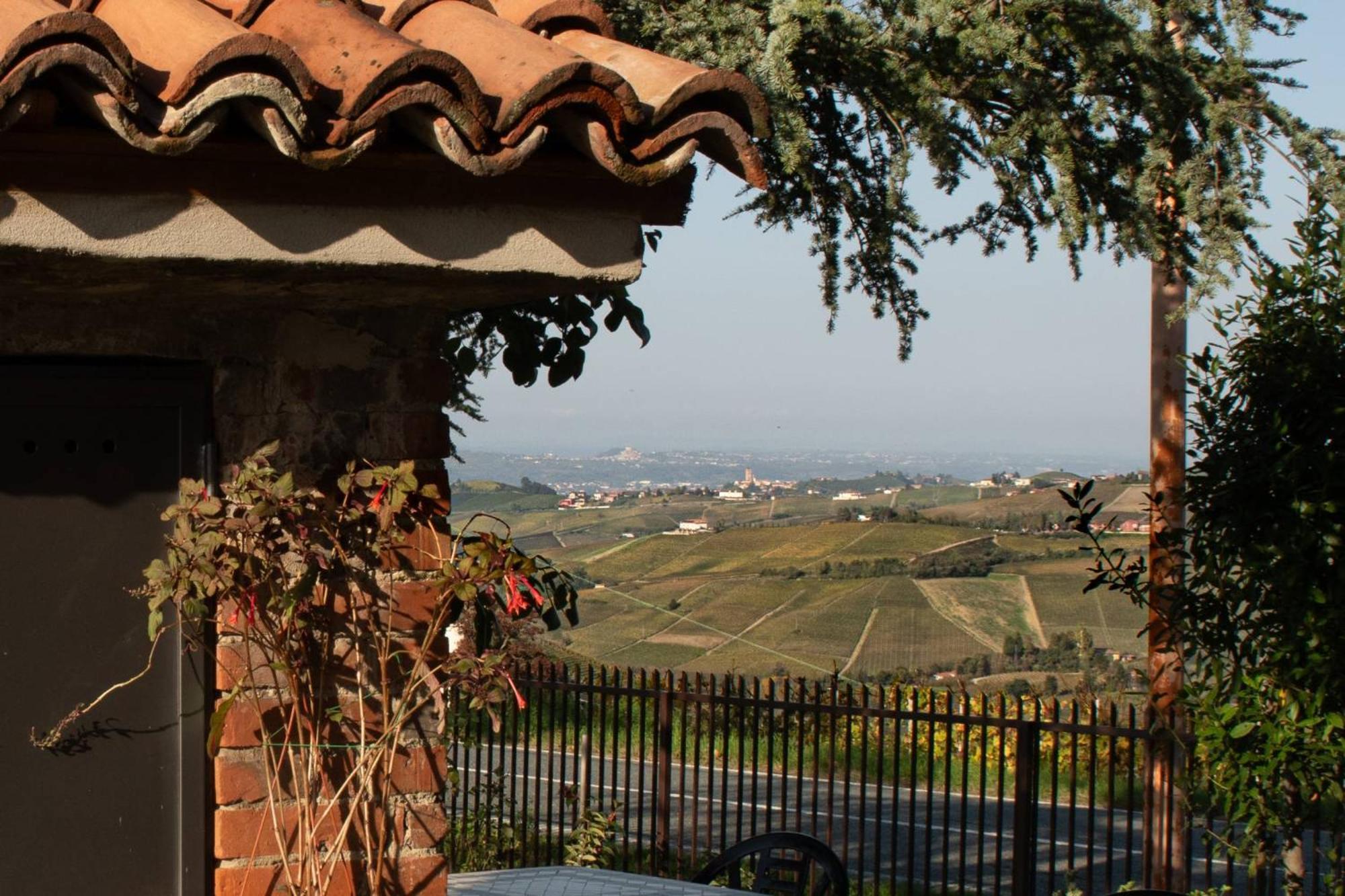 Casa Rubbo - Appartamento 'Como' Nelle Langhe Alba  Exterior foto